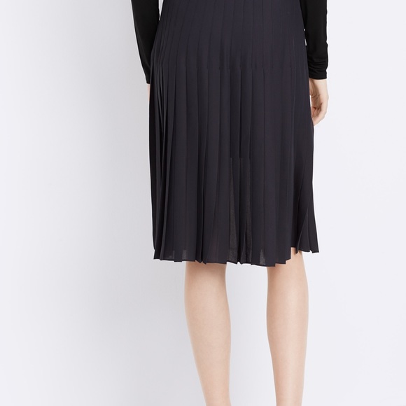 Vince Vertical Tie Dye Pleated Skirt - Picture 2 of 8